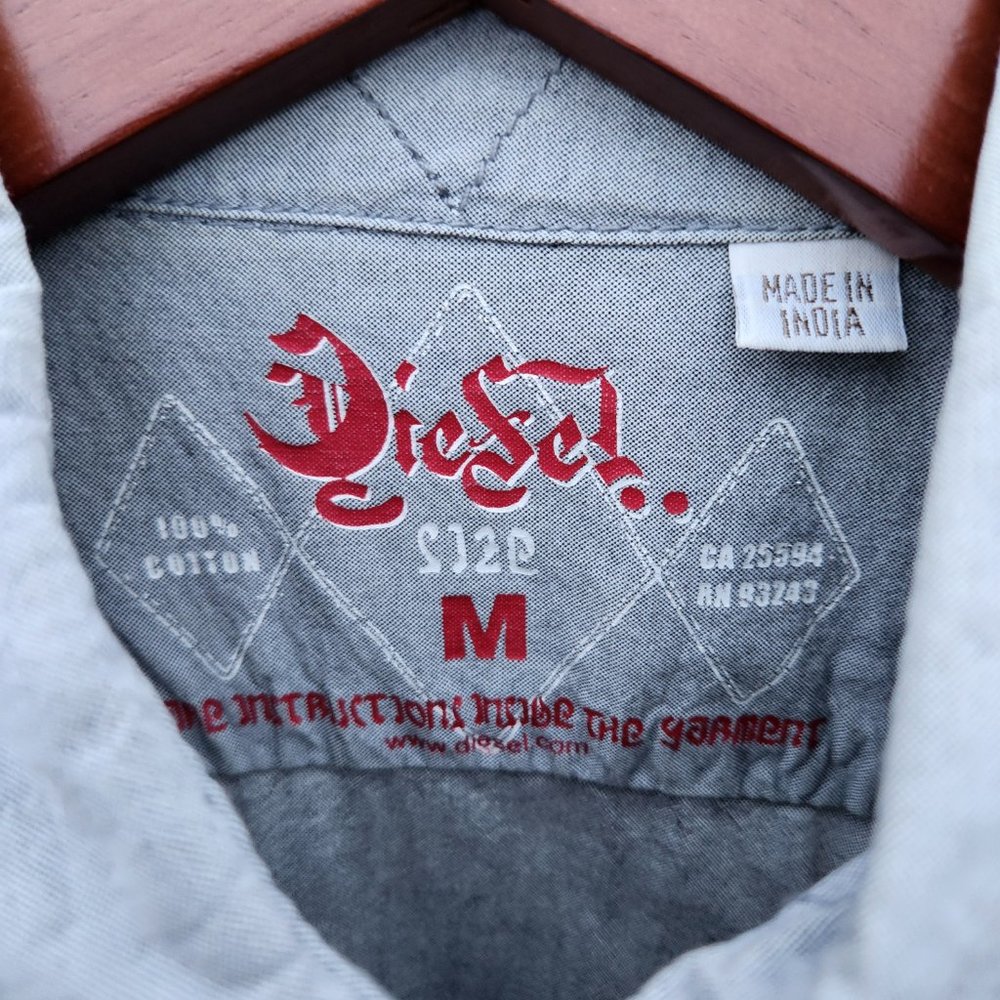 Vintage Diesel Men's Button Shirt - Picture 5 of 5